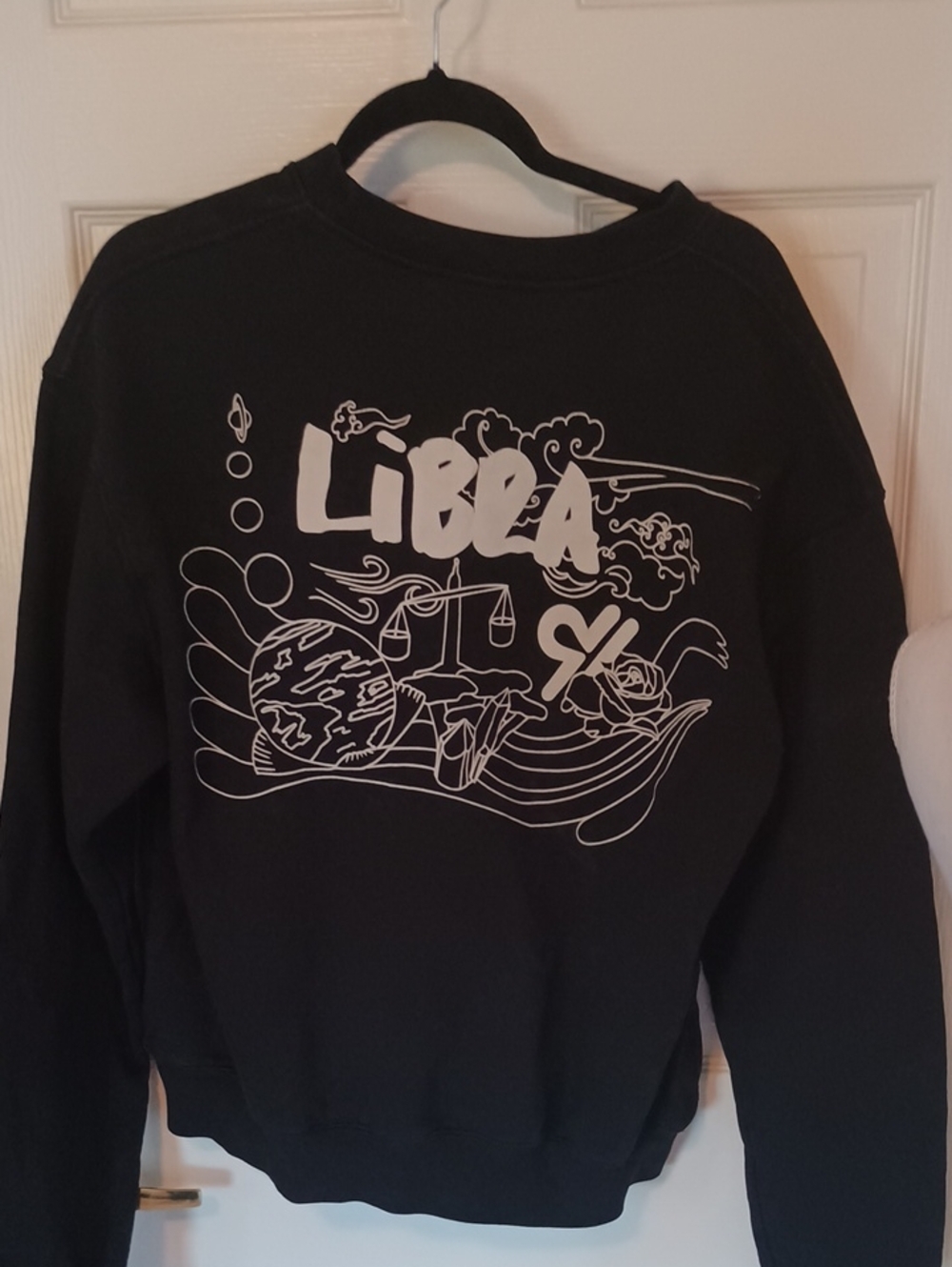 Good American Black Libra Graphic Crewneck Sweatshirt
